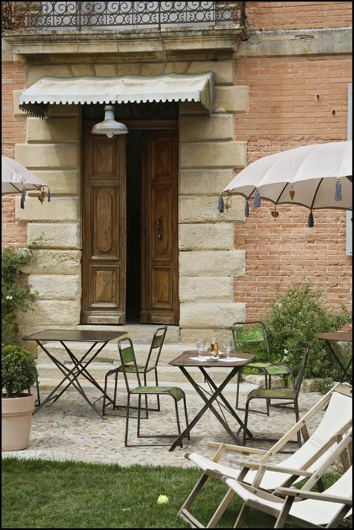 La Maison Rouge D'Uzes B&B Exterior photo