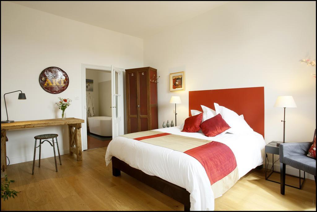 La Maison Rouge D'Uzes B&B Room photo
